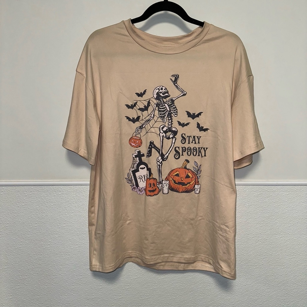Women's SHEIN Beige Halloween T-shirt Size Small oversized Stay Spooky Skeleton - Picture 4 of 7